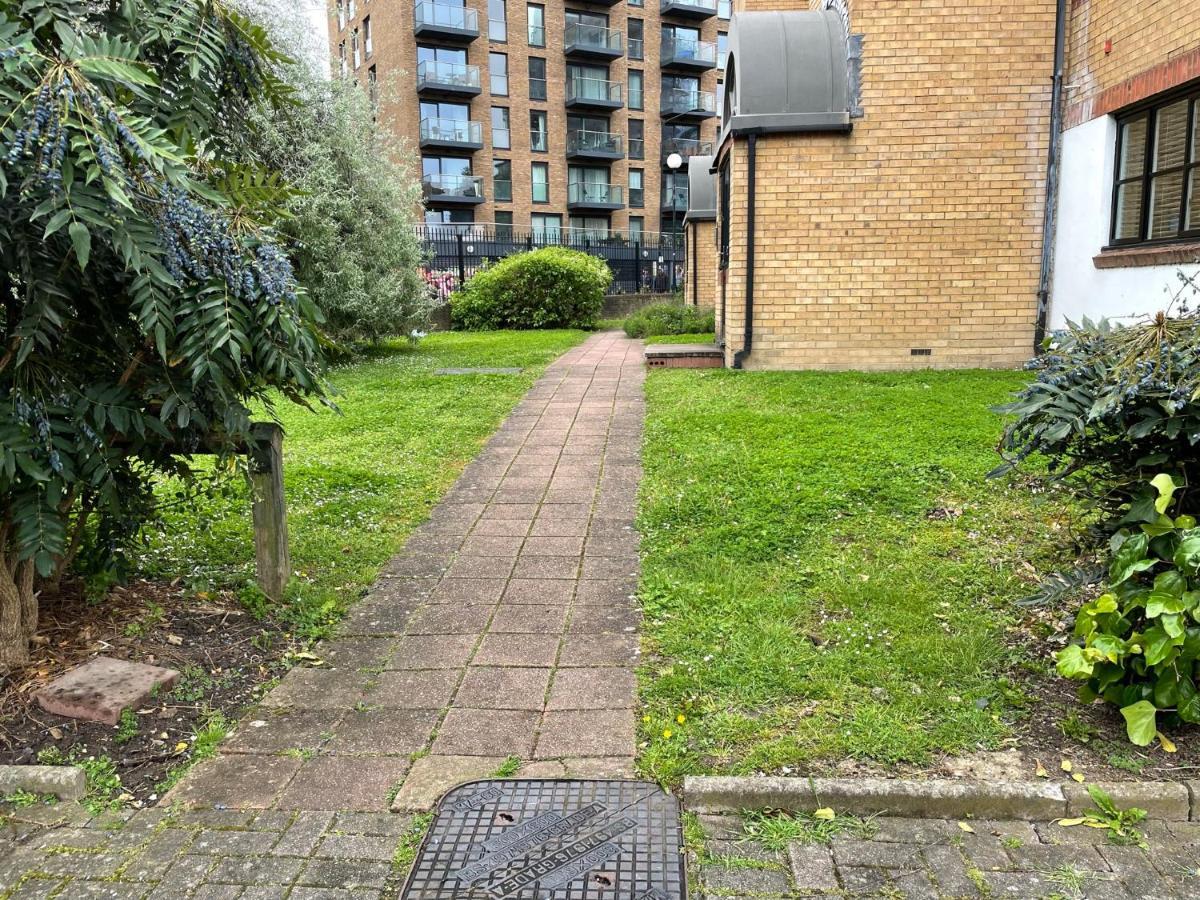 Surrey Docks Se16 Near Canada Water N Easy Access Canary Wharf London Eksteriør bilde