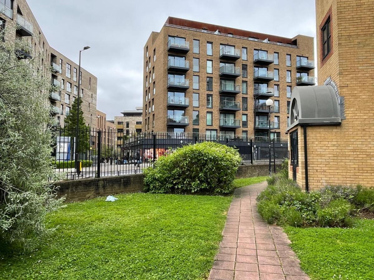 Surrey Docks Se16 Near Canada Water N Easy Access Canary Wharf London Eksteriør bilde